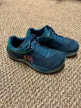 Women’s Topo Ultrafly 5
